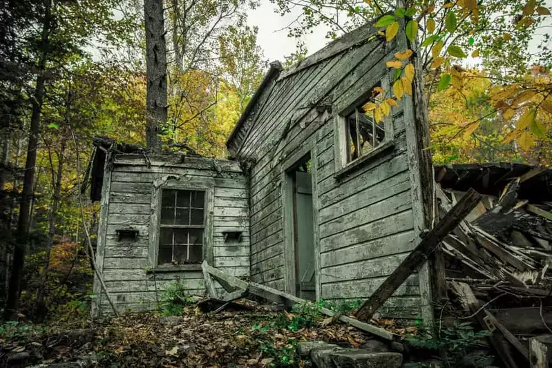 decrepit cottage in elkmont ghost town