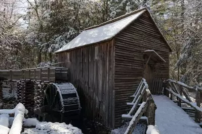 cable mill on the cades cove loop road