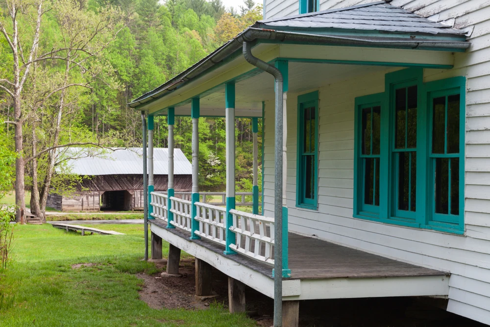 Hiram Caldwell house and barn